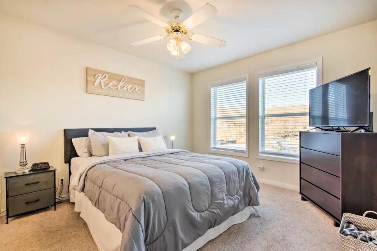 Waterfront Condo With Boat Slip! Lake Ozark Luaran gambar